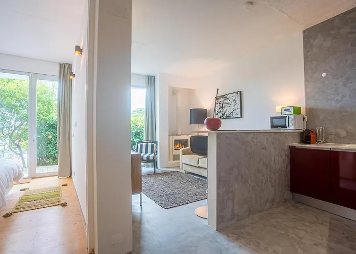 Famele Wave Apartment
